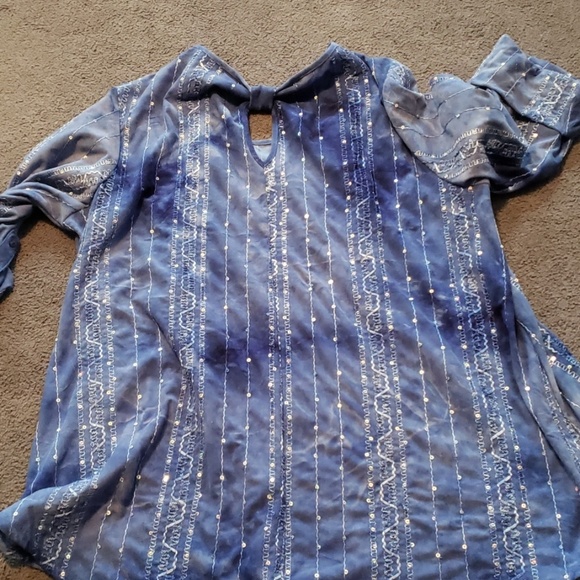 Top - Picture 2 of 6